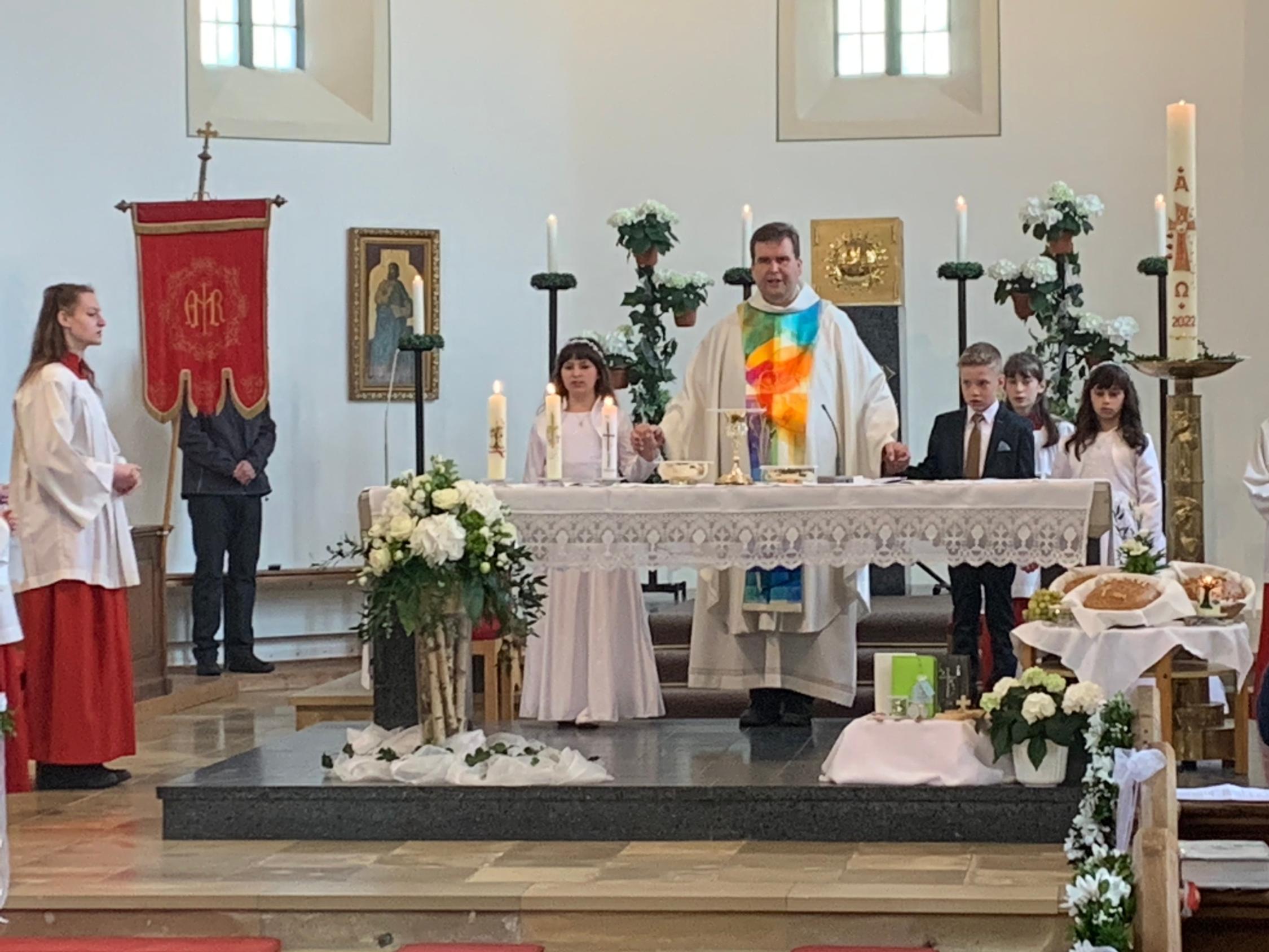 Erst- und Jubelkommunion in Tschirn