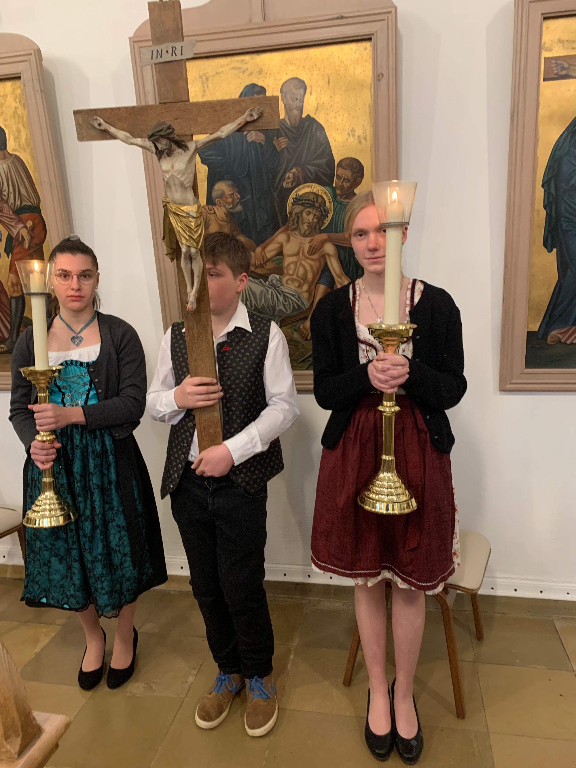 Kreuzweg mit der Blaskapelle Edelweiß