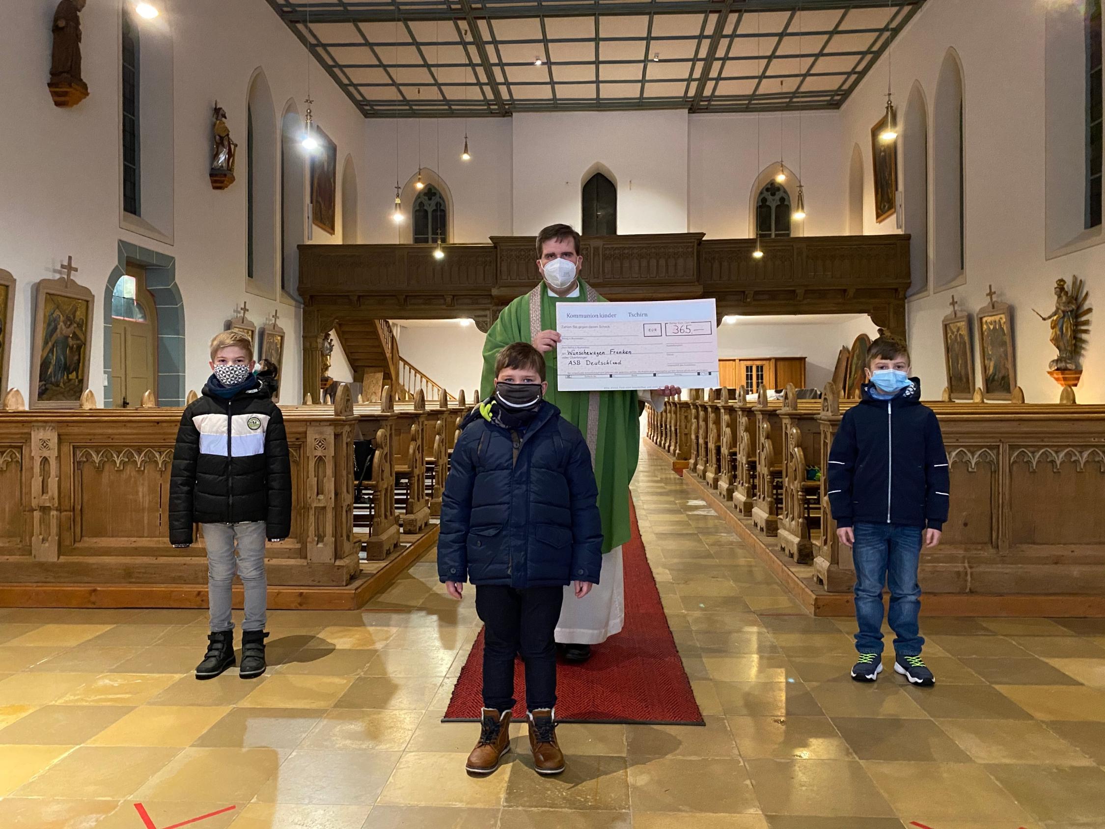 Spende für den ASB-Wünschewagen Franken